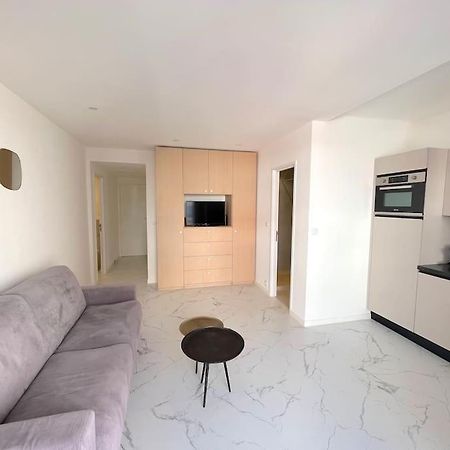Joli Studio - Studio Neuf Terrasse Clim Wi-Fi 2 Min. Des Plages Antibes Exteriör bild