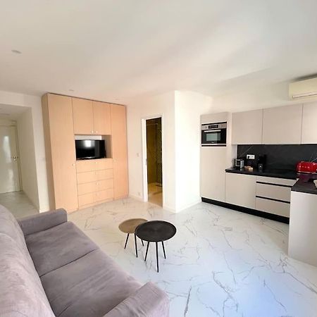 Joli Studio - Studio Neuf Terrasse Clim Wi-Fi 2 Min. Des Plages Antibes Exteriör bild