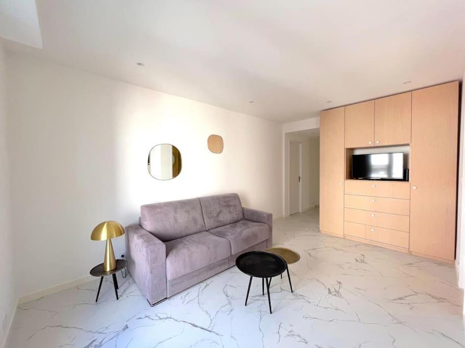 Joli Studio - Studio Neuf Terrasse Clim Wi-Fi 2 Min. Des Plages Antibes Exteriör bild